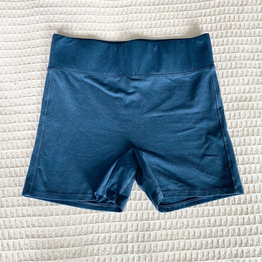 We Over Me blue bike shorts size large